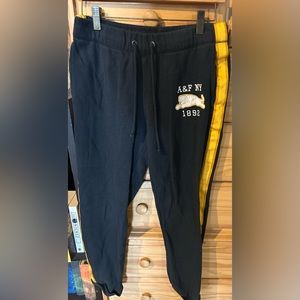 Abercrombie and Fitch Joggers sz Small